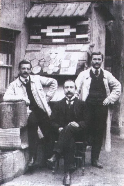 Gustave Carré and his team around 1910